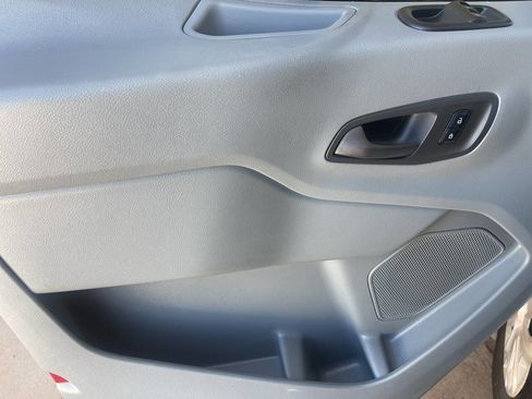 Used 2016 Ford Transit 250 130 Low Roof w/ Exterior Upgrade Package image 22