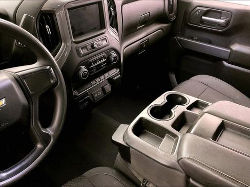 Used 2023 Chevrolet Silverado 2500 Custom w/ Custom Value Package image 15