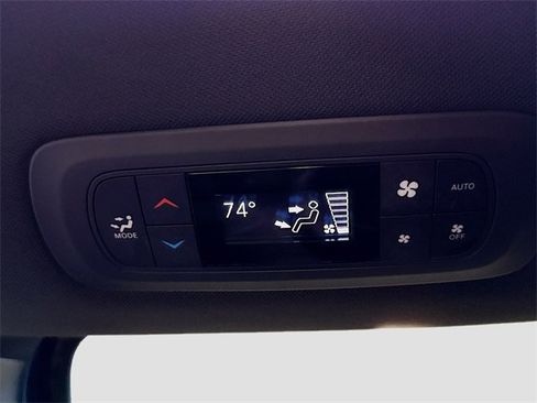 Used 2019 Chrysler Pacifica Touring-L Plus w/ S Appearance Package image 28