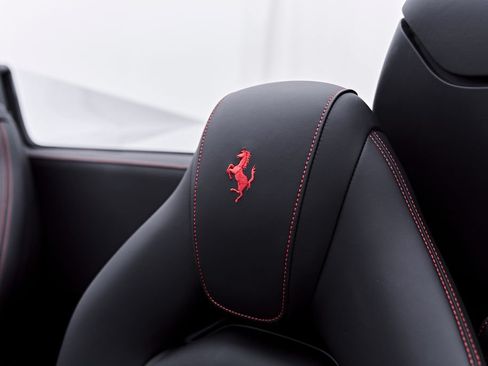 Used 2022 Ferrari F8 Tributo RWD image 68