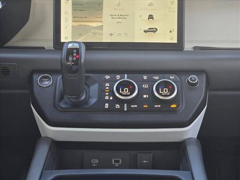 Used 2023 Land Rover Defender 110 S AWD/4WD image 12
