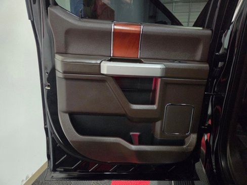 Used 2018 Ford F250 King Ranch w/ King Ranch Ultimate Package image 37