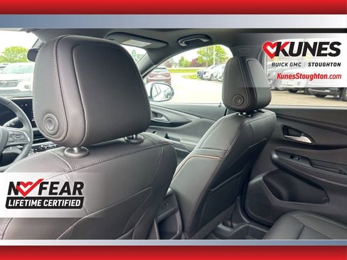 New 2025 Buick Envista Avenir image 44