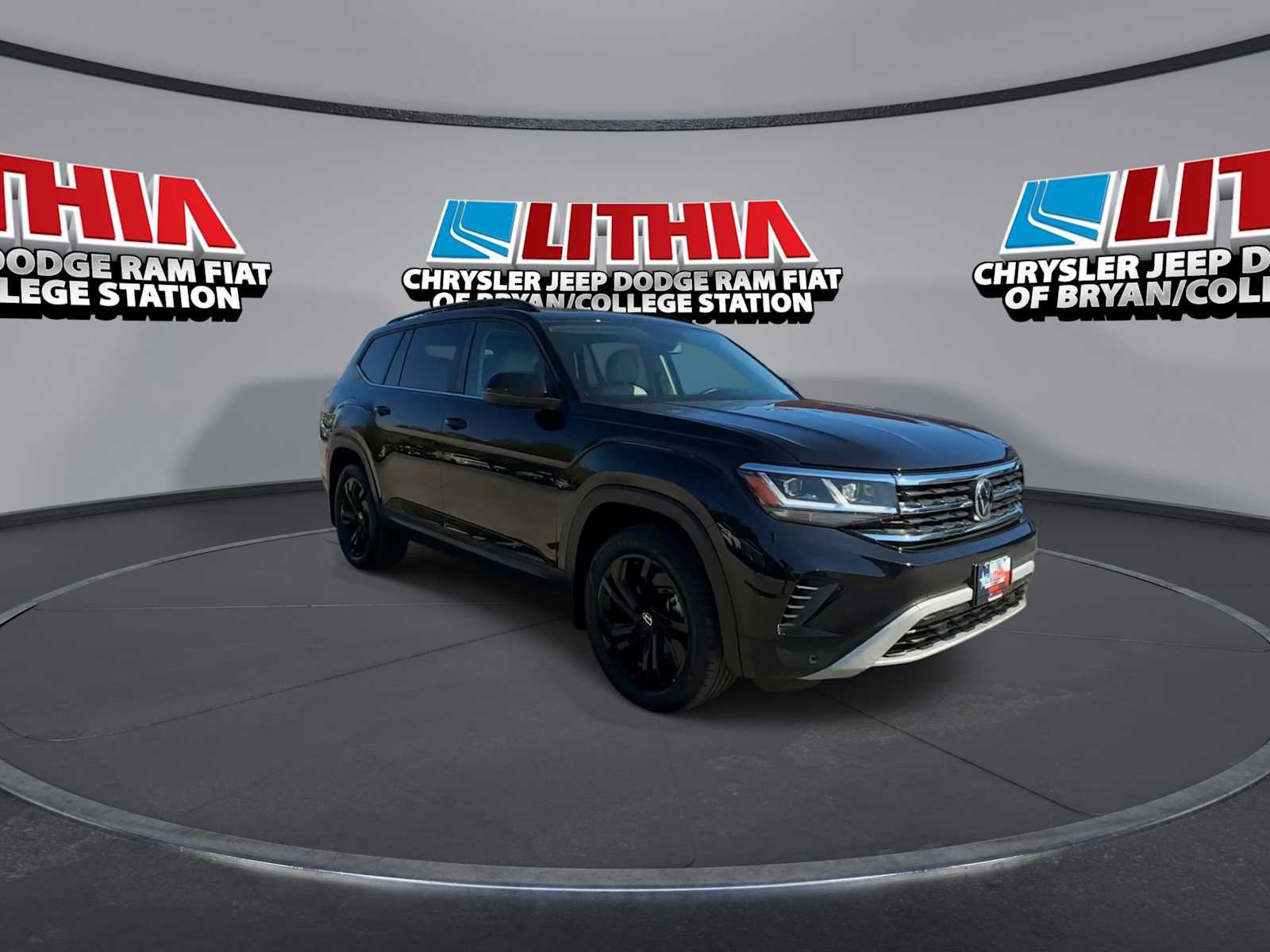 Used 2022 Volkswagen Atlas SE w/ Panoramic Sunroof Package AWD/4WD image 2
