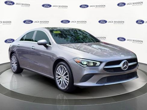 Used 2022 Mercedes-Benz CLA 250 4MATIC image 7