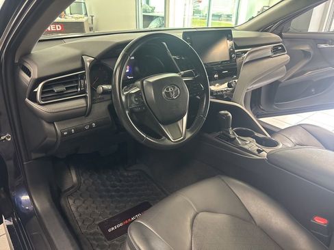 Used 2021 Toyota Camry XSE FWD image 13