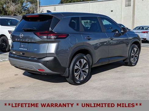 Used 2023 Nissan Rogue SV image 6