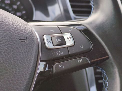 Used 2017 Volkswagen e-Golf SEL Premium image 24