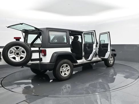 Used 2017 Jeep Wrangler Unlimited Sport AWD/4WD image 27