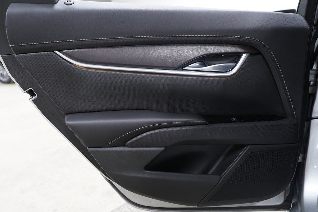 Used 2018 Cadillac XTS Luxury FWD image 17