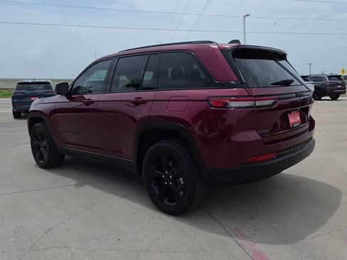 Used 2024 Jeep Grand Cherokee Limited w/ Luxury Tech Group II AWD/4WD image 6