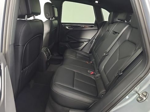 Certified 2026 Porsche Macan AWD/4WD image 15