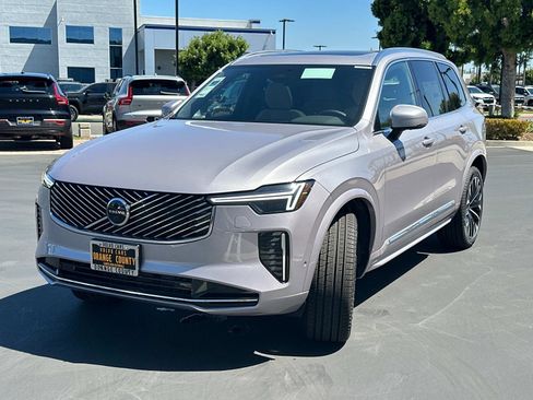 Certified 2026 Volvo XC90 B5 Plus image 6