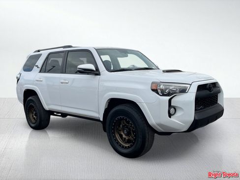 Certified 2019 Toyota 4Runner TRD Off-Road Premium AWD/4WD image 9