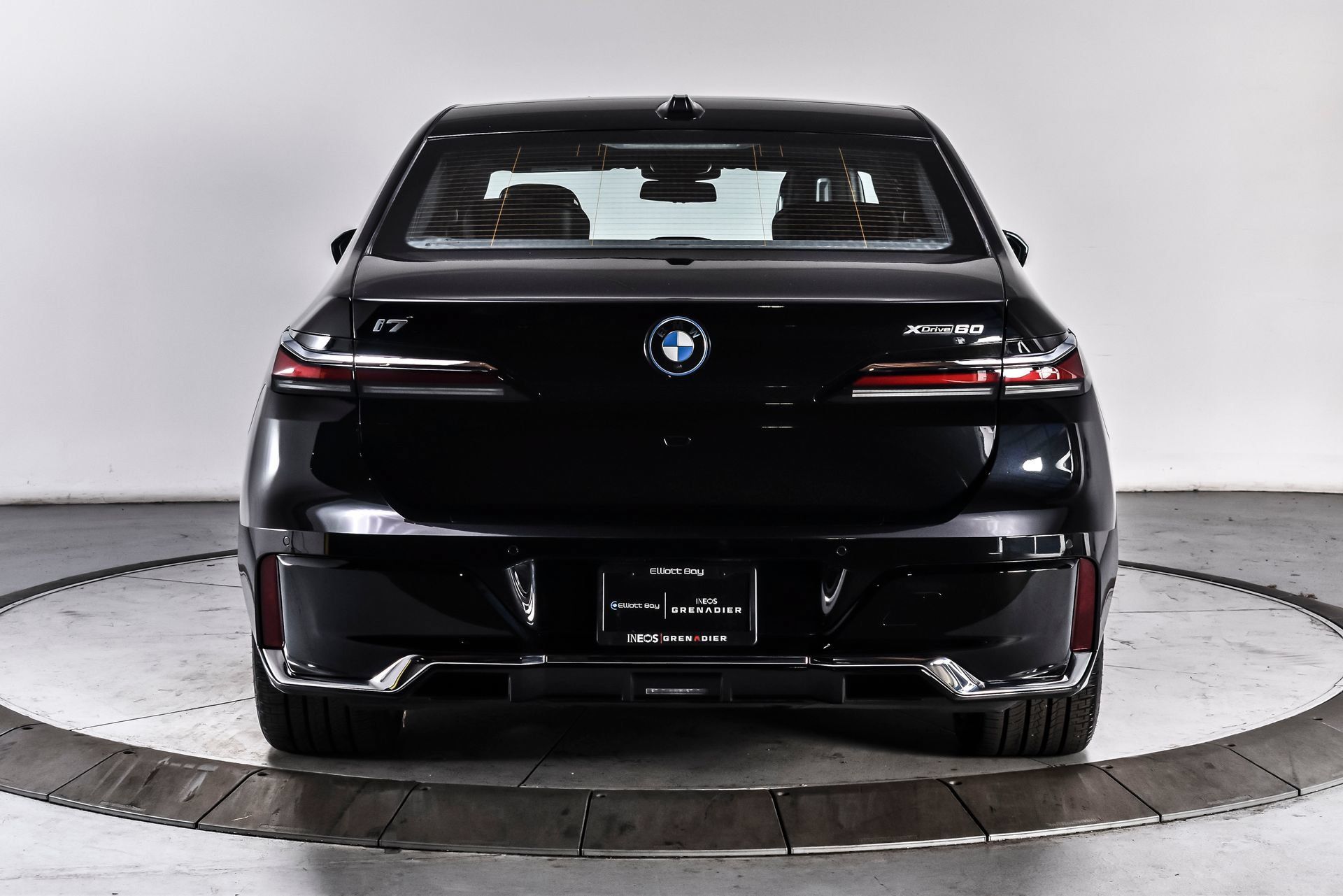 Used 2023 BMW i7 xDrive60 AWD/4WD image 5