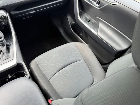 Used 2025 Toyota RAV4 XLE w/ Convenience Package FWD image 21