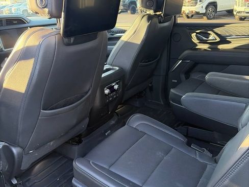 Used 2023 GMC Yukon XL Denali w/ Denali Reserve Package AWD/4WD image 11