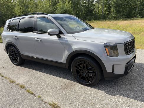 Certified 2025 Kia Telluride SX Prestige X-Line AWD/4WD image 3
