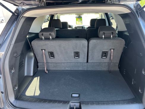 Used 2019 Chevrolet Traverse LS FWD image 14