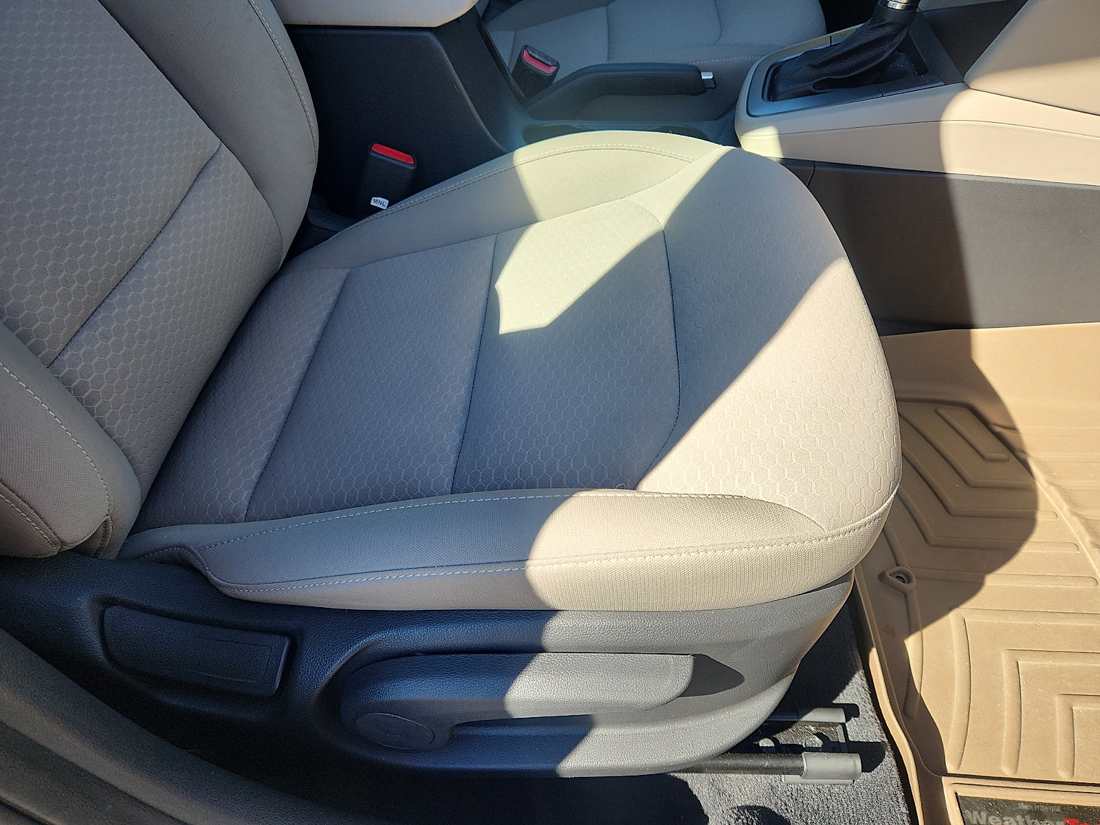 Used 2020 Hyundai Elantra Value Edition FWD image 33