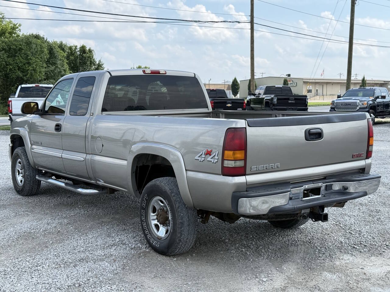 Used 2003 GMC Sierra 2500 SLT w/ SLT Preferred Equipment Group AWD/4WD image 3