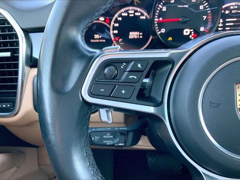 Used 2019 Porsche Cayenne image 23