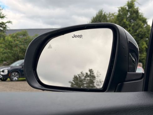 Used 2026 Jeep Compass Limited AWD/4WD image 10