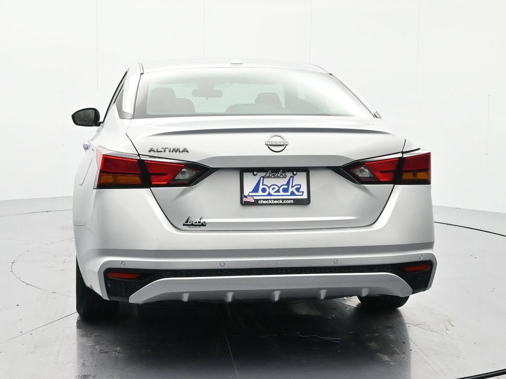 Certified 2025 Nissan Altima 2.5 SV FWD image 6