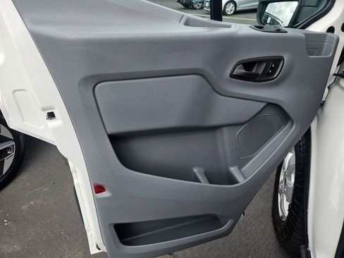 Used 2018 Ford Transit 350 XLT image 10