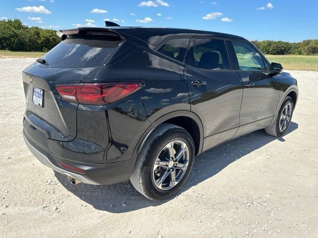 Used 2025 Chevrolet Blazer LT FWD image 7