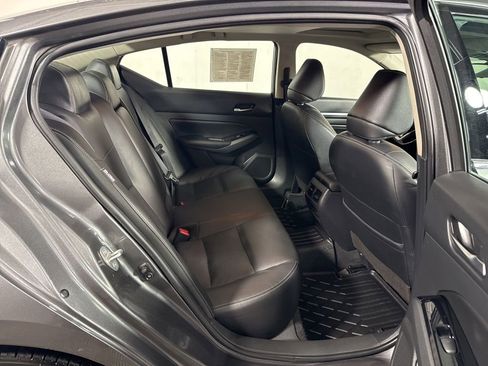 Used 2023 Nissan Altima 2.5 SL FWD image 15