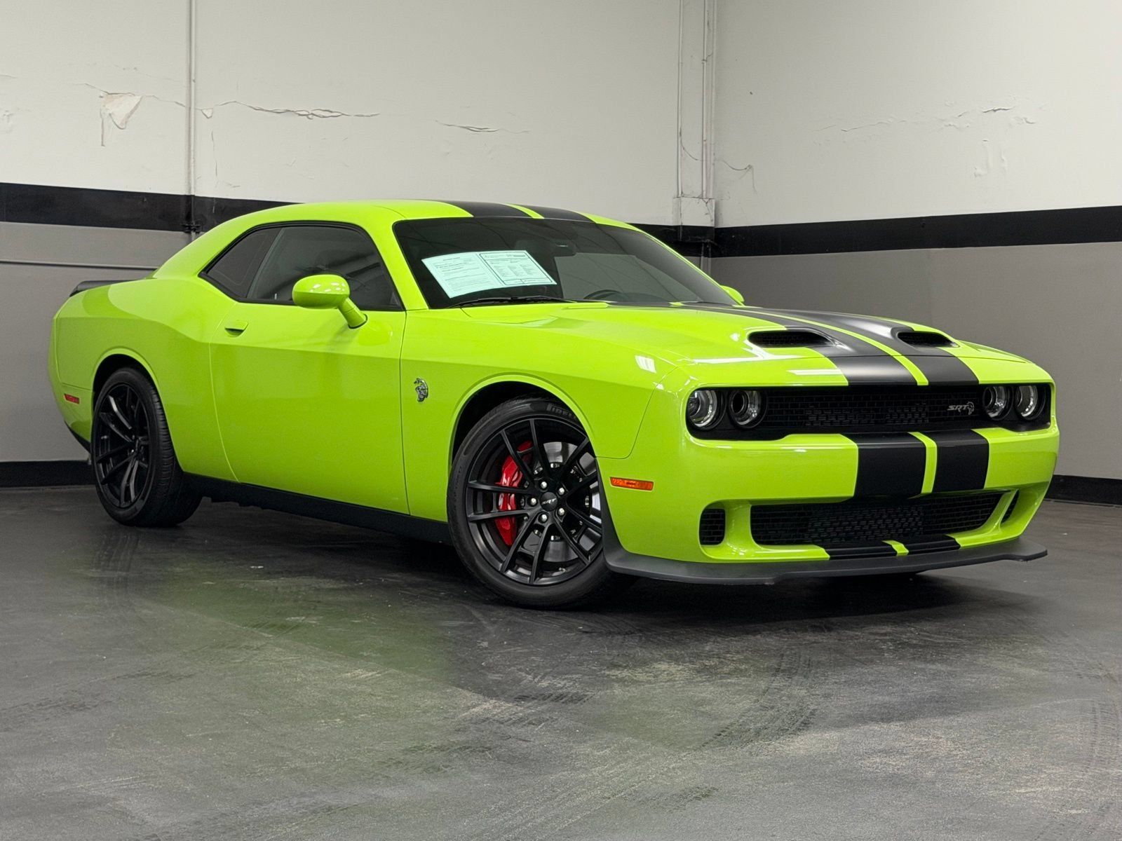 Used 2023 Dodge Challenger SRT Hellcat RWD image 2
