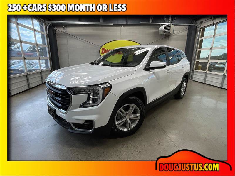 Used 2023 GMC Terrain SLE w/ LPO, Floor Liner Package FWD image 1