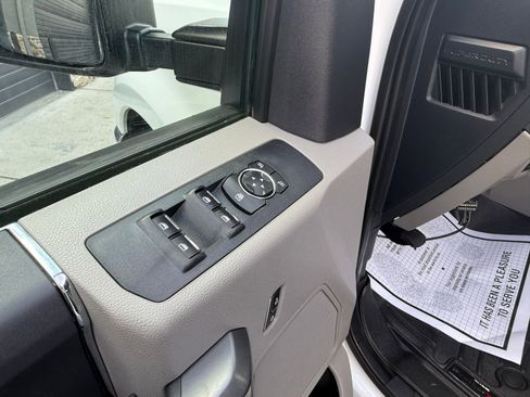 Used 2022 Ford F350 XLT w/ XLT Value Package image 13