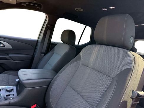 Used 2023 Chevrolet Traverse LT AWD/4WD image 11