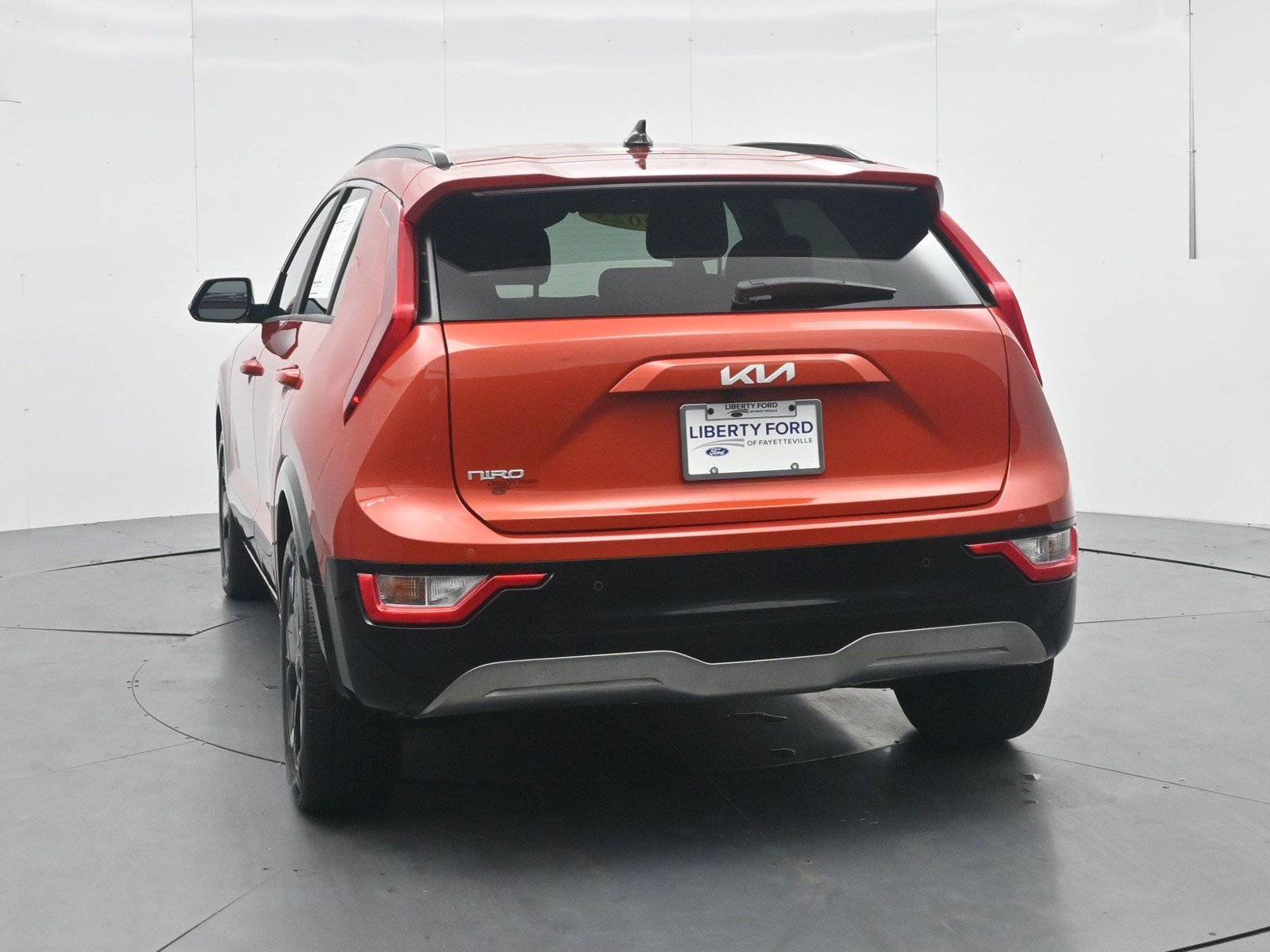 Used 2023 Kia Niro Wind FWD image 7