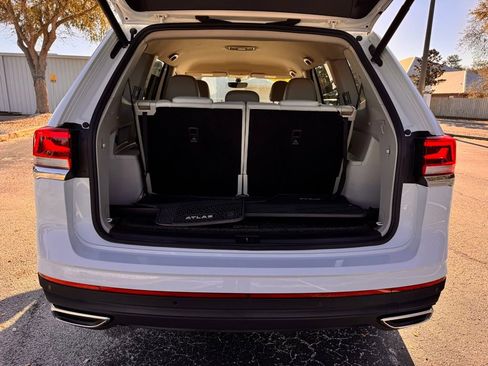 Used 2021 Volkswagen Atlas SE image 14
