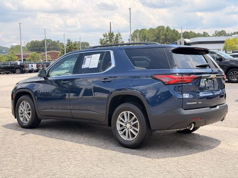 Used 2023 Chevrolet Traverse LT AWD/4WD image 10