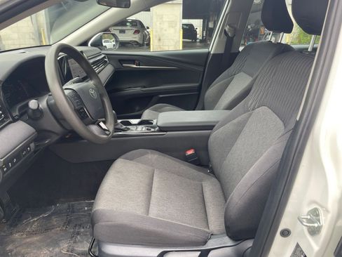 Used 2025 Toyota Camry LE image 25