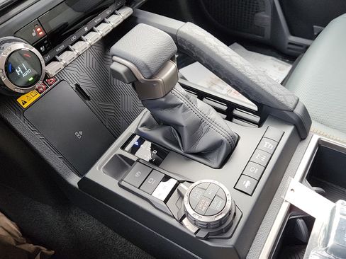 New 2026 Toyota 4Runner 4WD image 18