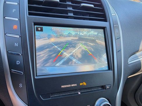 Used 2018 Lincoln MKC Premiere image 18