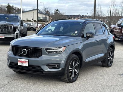 Used 2022 Volvo XC40 T5 R-Design