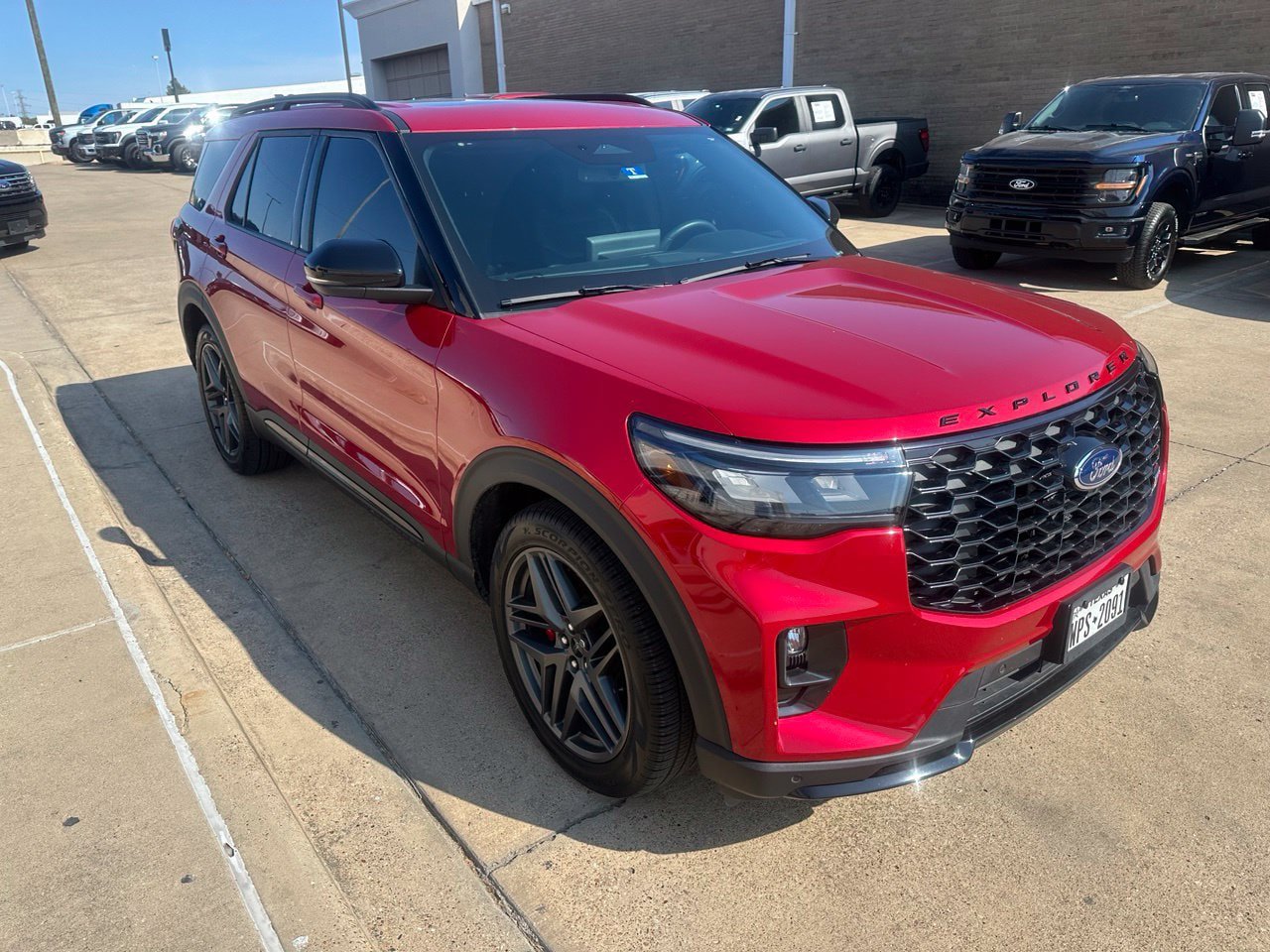 Used 2025 Ford Explorer ST w/ Sun And Sound Package AWD/4WD image 3