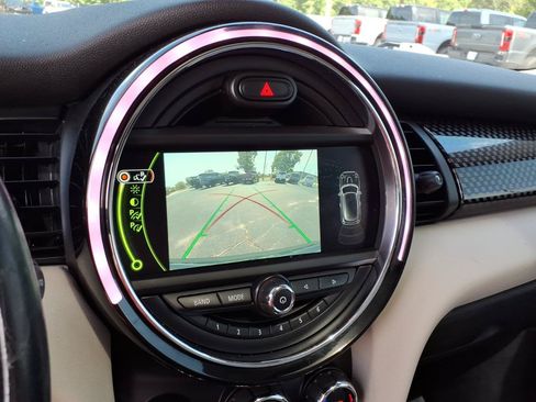 Used 2017 MINI Cooper S FWD image 8
