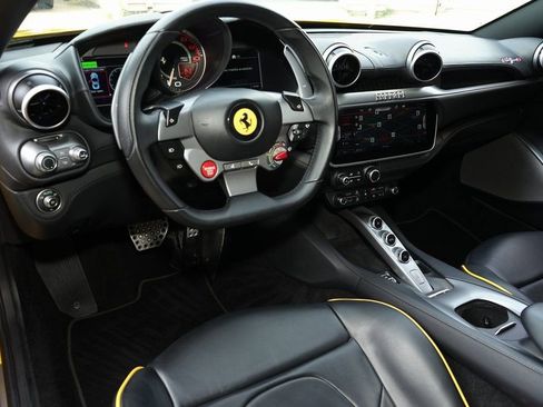 Used 2023 Ferrari Portofino M image 9