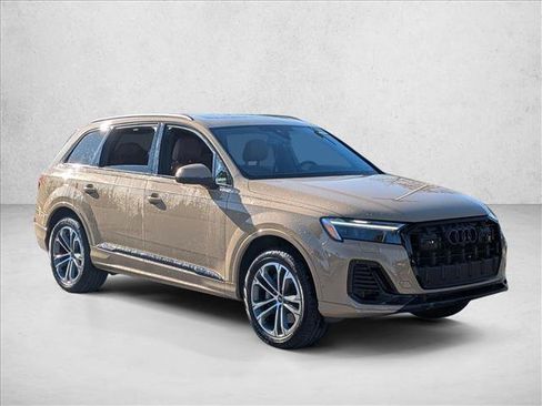 Used 2025 Audi Q7 Premium Plus w/ Premium Plus Package image 3