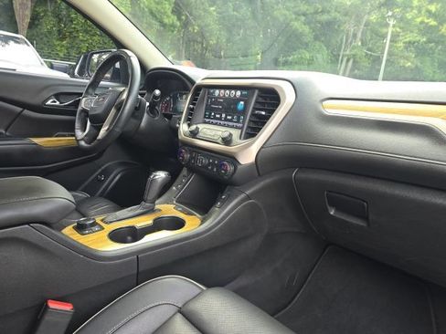 Used 2017 GMC Acadia Denali w/ Technology Package AWD/4WD image 24
