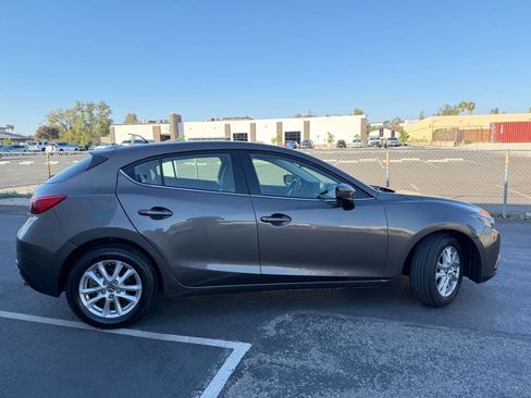 Used 2016 MAZDA MAZDA3 i Sport w/ Preferred Equipment Package image 7