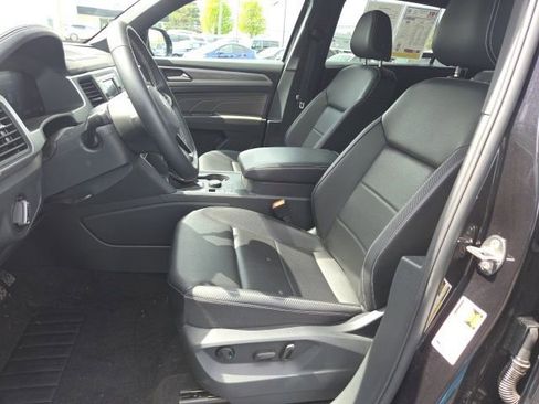 Used 2023 Volkswagen Atlas Cross Sport SE AWD/4WD image 10