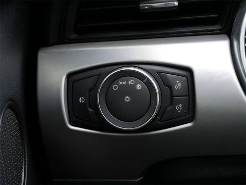 Used 2020 Ford Mustang Premium image 18